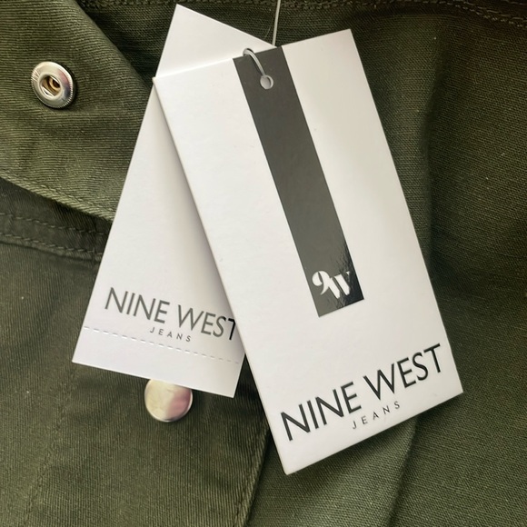 Nine West olive green denim cotton coat. NWT. Medium. Snaps. Cinches. - Picture 9 of 10